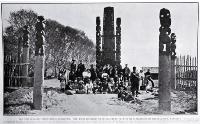New Zealand International Exhibition 1906-1907 : the Maori residents of Te Araiteuru Pa, with Mr G McGregor of Maxwelltown, Wanganui [1906]