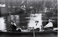 Women rowing on the Avon River, Christchurch, ca 1910